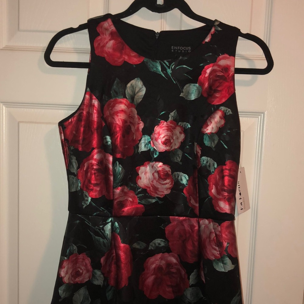 Rose Enfocus Dress